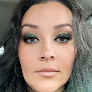 Meet your Posher, Joy